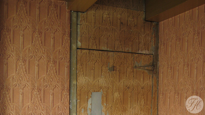 ereproduceerd behang aangebracht op basis van authentieke patroon in prentenkabinet Museum Ons' Lieve Heer op Solder in Amsterdam