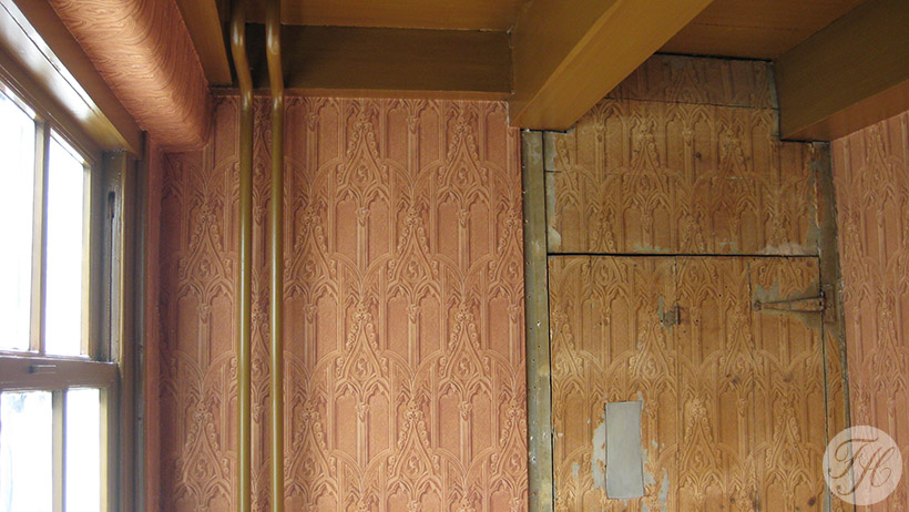 Authentiek en gereproduceerd behang naast elkaar in prentenkabinet Museum Ons' Lieve Heer op Solder